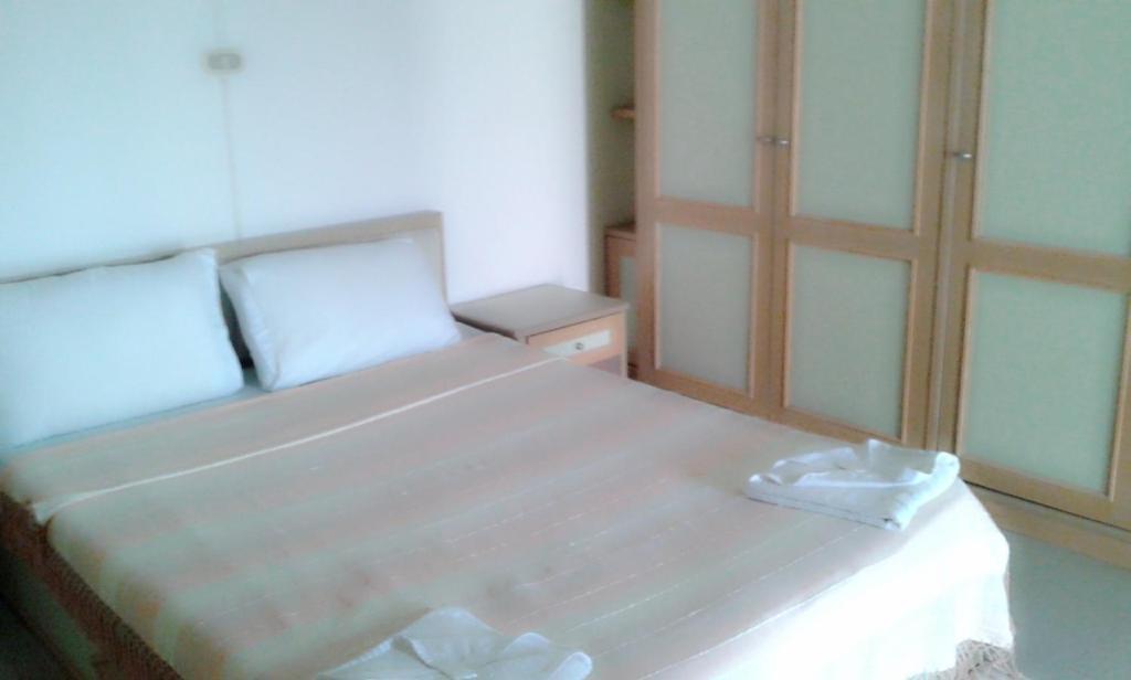 M In Korat Service Apartment Накхонратчасіма Номер фото