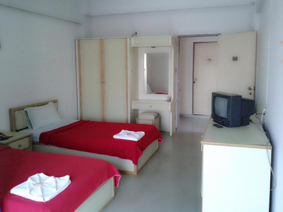 M In Korat Service Apartment Накхонратчасіма Екстер'єр фото