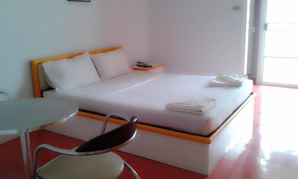 M In Korat Service Apartment Накхонратчасіма Номер фото